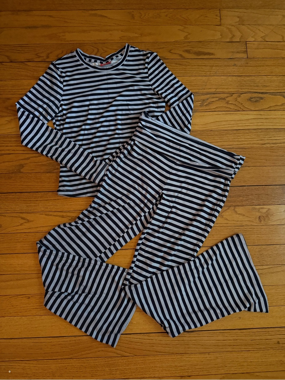 a:glow Women's Blue Striped Set
